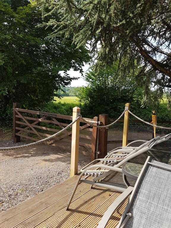 Latchmead Bed & Breakfast Stansted Mountfitchet Buitenkant foto