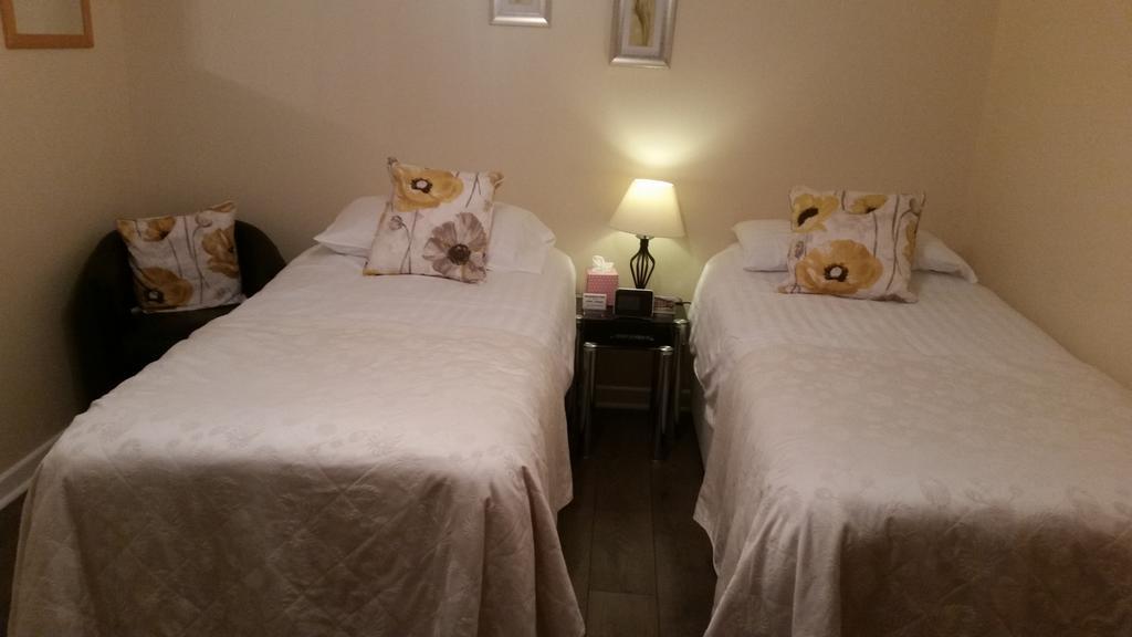 Latchmead Bed & Breakfast Stansted Mountfitchet Buitenkant foto