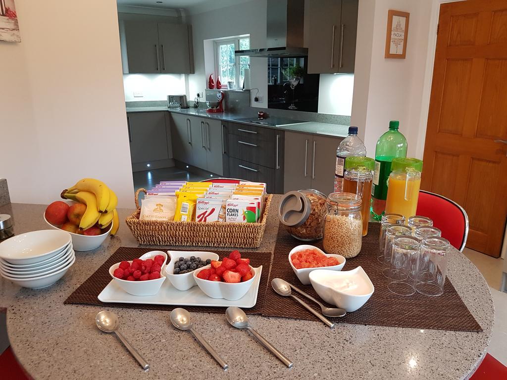 Latchmead Bed & Breakfast Stansted Mountfitchet Buitenkant foto