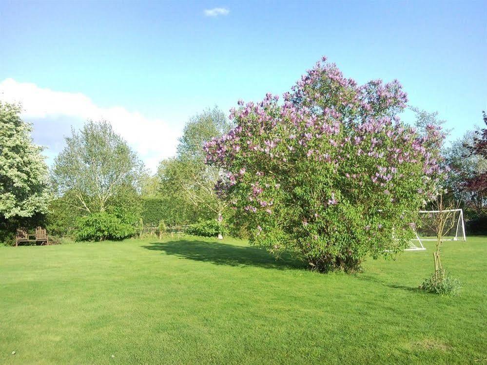Latchmead Bed & Breakfast Stansted Mountfitchet Buitenkant foto