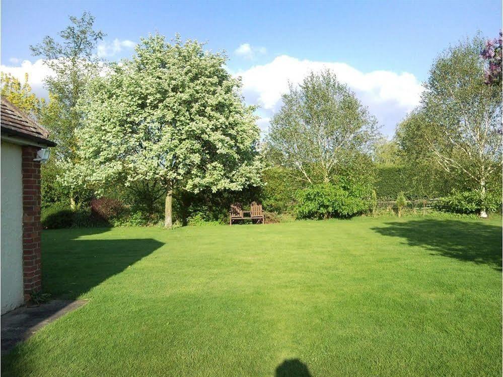 Latchmead Bed & Breakfast Stansted Mountfitchet Buitenkant foto